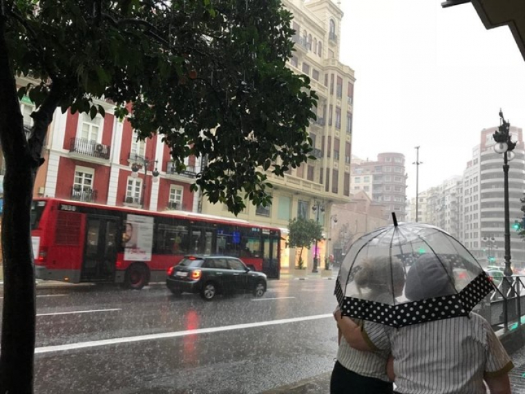 Imatge d'arxiu de pluja a València