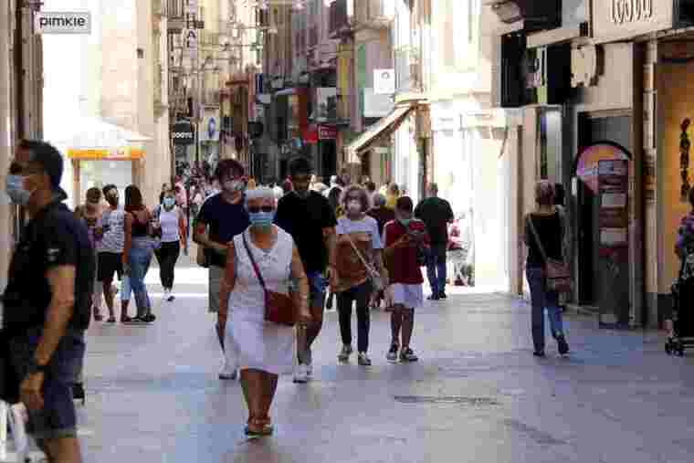 Les funeràries reporten dues noves morts i el total s'eleva a 12.633