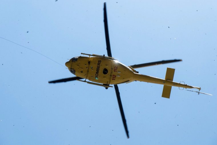 L'helicòpter Alfa 1 del Grup de Rescat del Consorci Provincial de Bombers d'Alacant