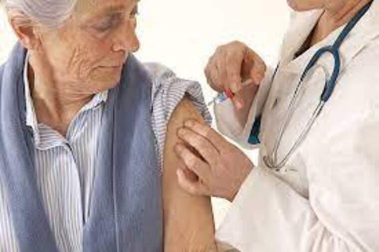 vacuna a persones majors de 80 anys