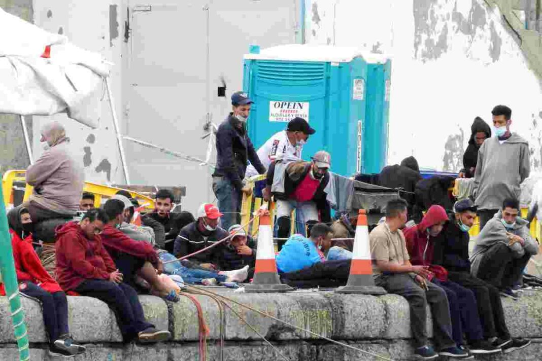Barcelona acollirà 50 migrants que havien arribat a les illes Canàries
