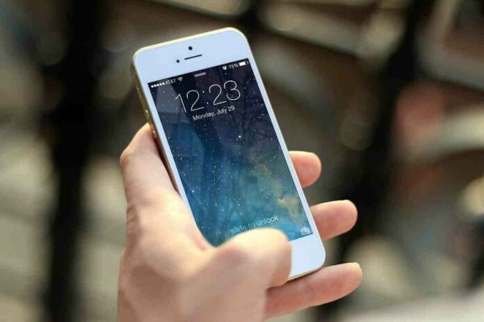 El jove fa més d'una setmana que rep les trucades El jove fa més d'una setmana que rep les trucades