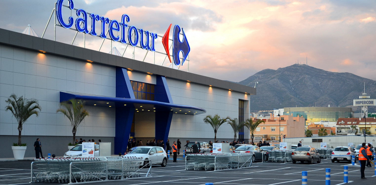Carrefour ja ha començat a contractar per a la campanya d'estiu