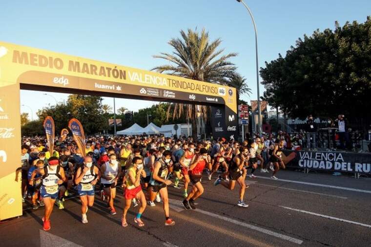Letesenbet Gidey bat el rècord mundial de mitja marató a València