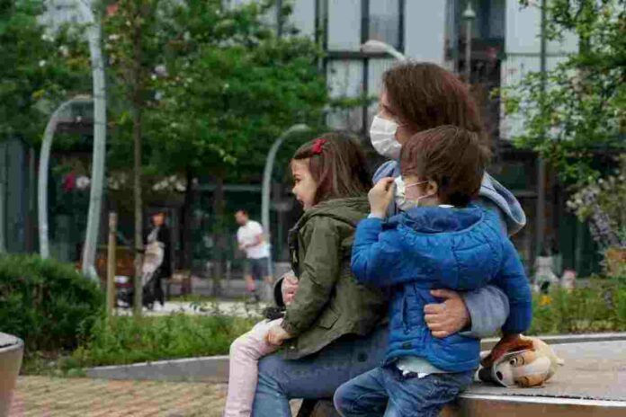 L'OMS també analitza l'incidència del virus entre els joves