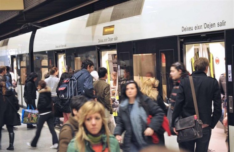Metrovalencia ampliarà el seu servei hui divendres i este cap de setmana