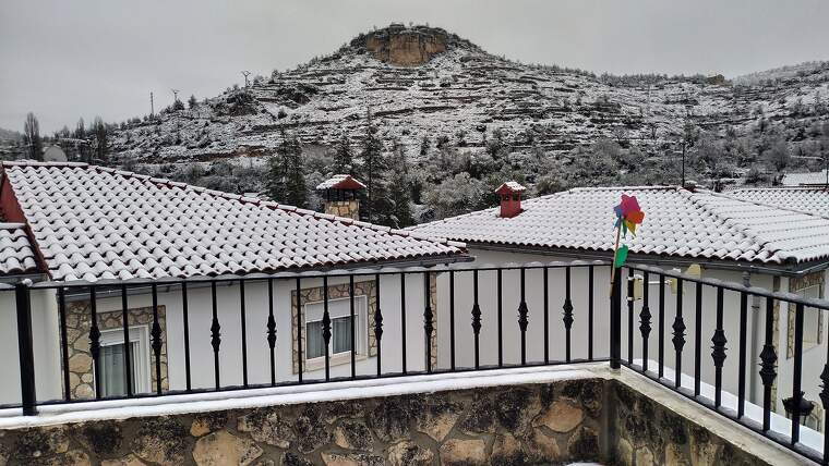 Molts punts de València i Castelló han amanegut nevats en plena pandèmia