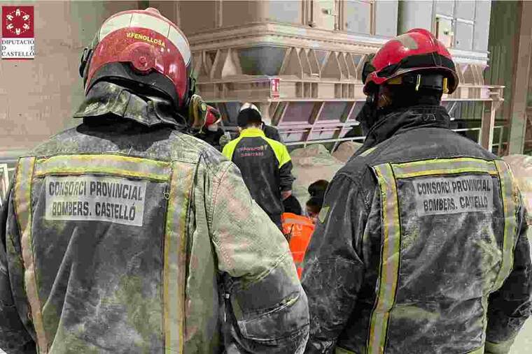 L'home ha mort en quedar-se atrapat en una màquina