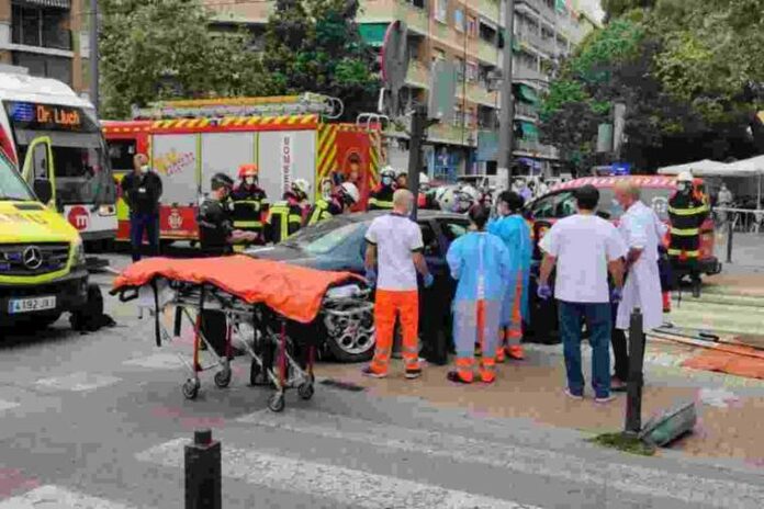 Han hagut d'acudir fins al lloc dels fets un total d'onze bombers