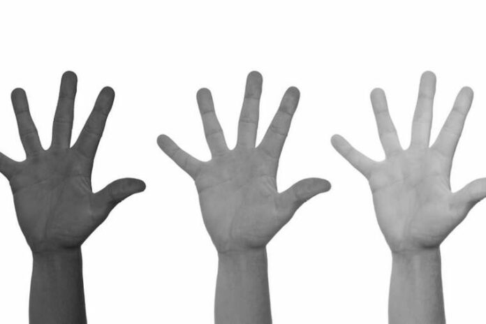 Amenaçen amb comentaris racistes a uns xiquets en València