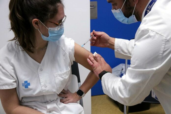 La doctora Cabezas preveu que a l'estiu un 40% de la població s'hagi vacunat contra la Covid-19.
