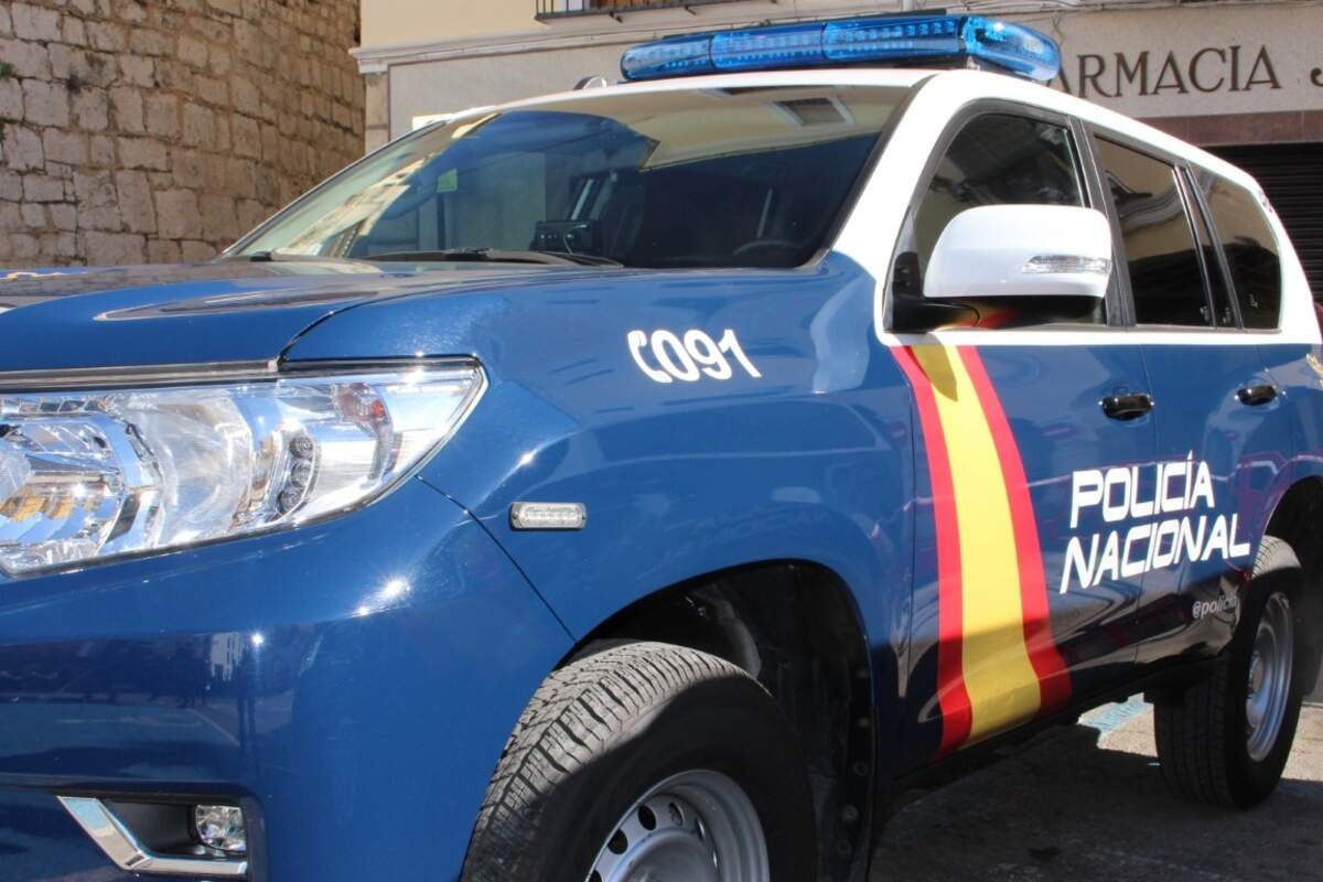 La Policia Nacional deté a un home després d'amenaçar i agredir a la seua iaia
