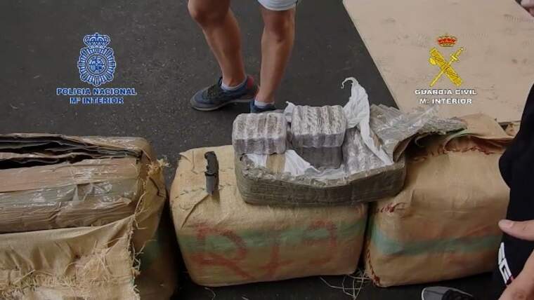 Confiscades quatre tones d'haixix a un grup de narcotraficants| GuÃ rdia Civil