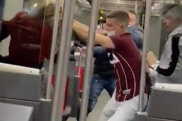 El vídeo de la brutal pallissa a un jove en el metro de Neguri, a Biscaia, perquè 