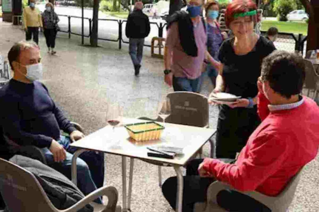 Zaragoza impone multas de 101,5€ por no llevar mascarilla