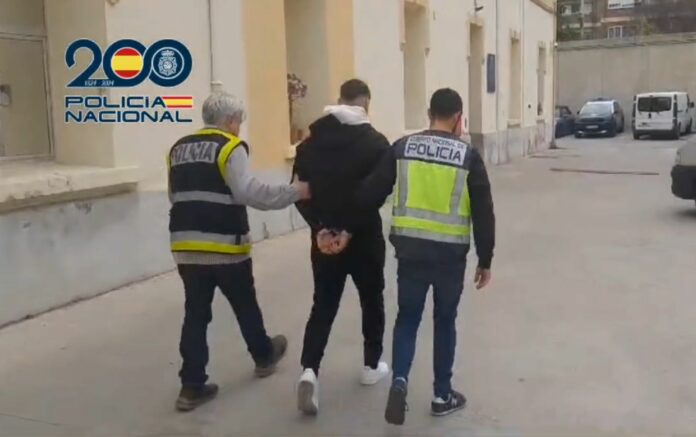 detinguts-ultres-valencia-cf (2) Detiguts dos ultres del Valencia CF per una agressió a dos seguidores del VIllarreal CF amb discapacitat