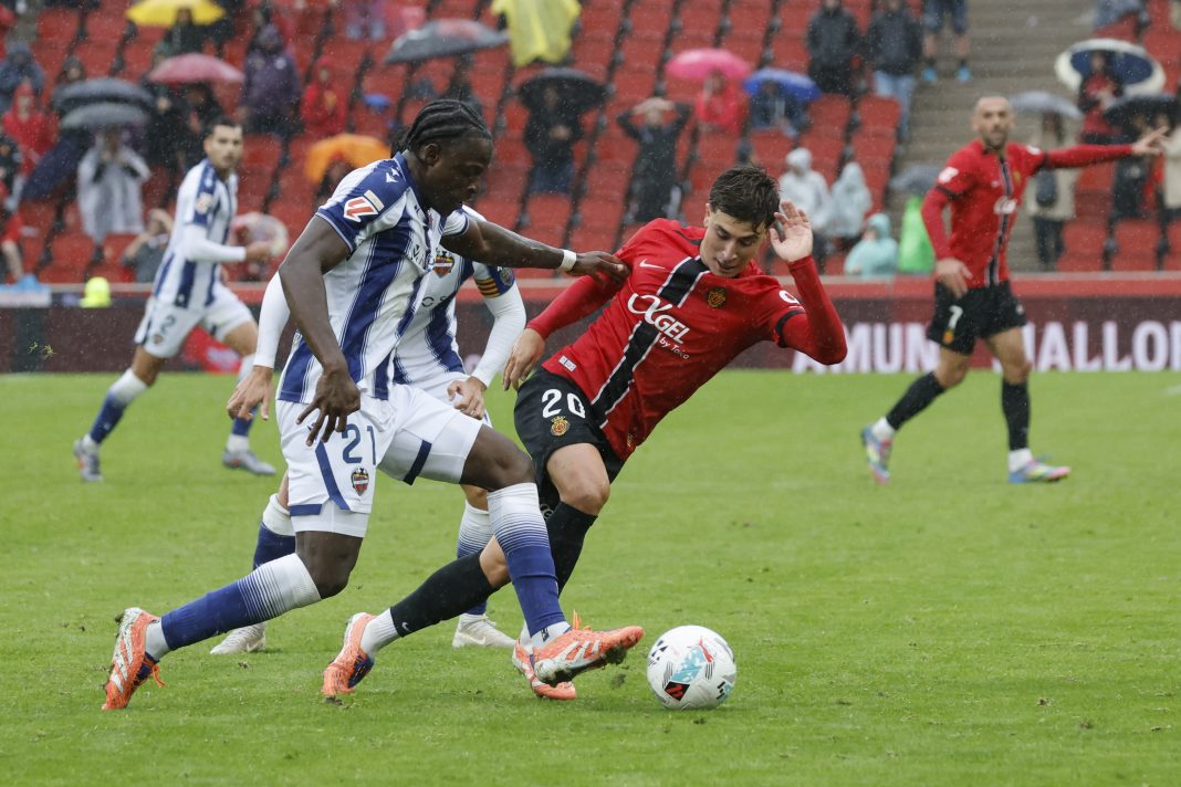 1-1. Mallorca y Levante firman tablas bajo la lluvia