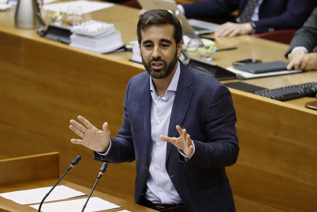 El PSPV reclama a la periodista que comió con Mazón el tique del aparcamiento