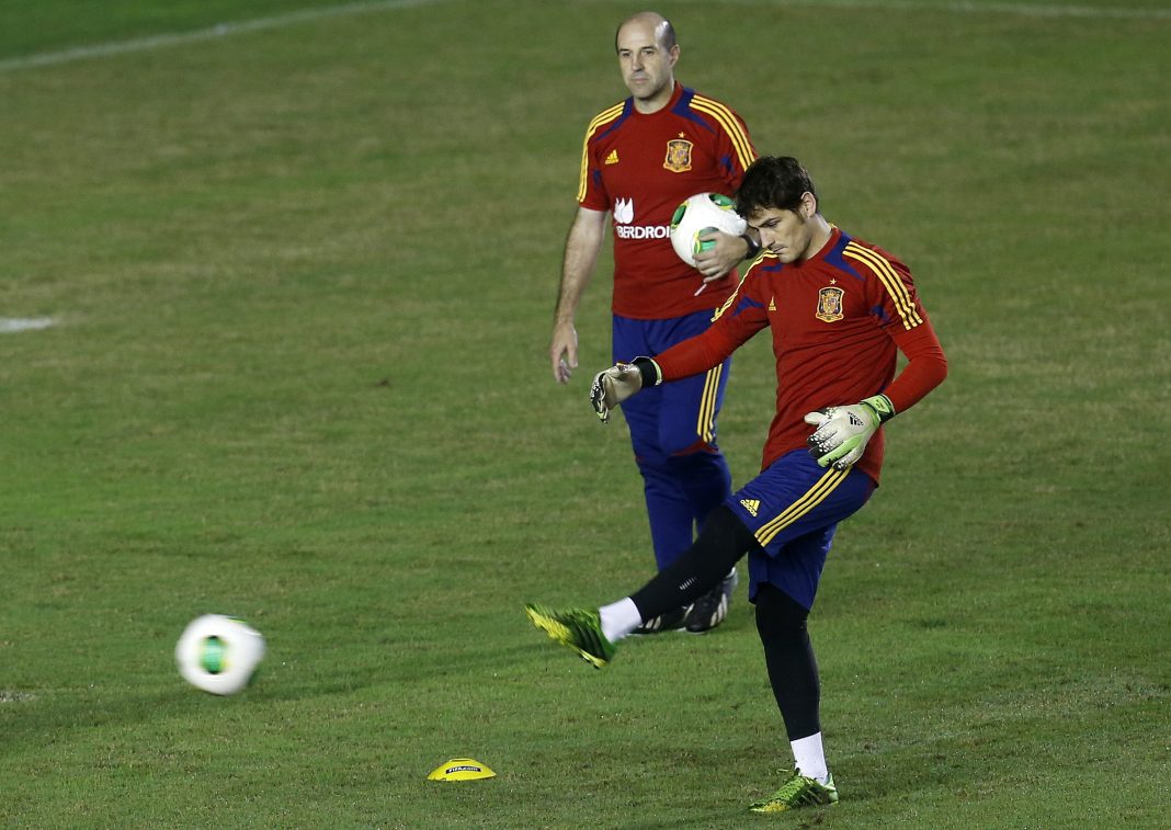 Fallece Ochotorena, exportero y preparador de guardametas del Valencia y la selección