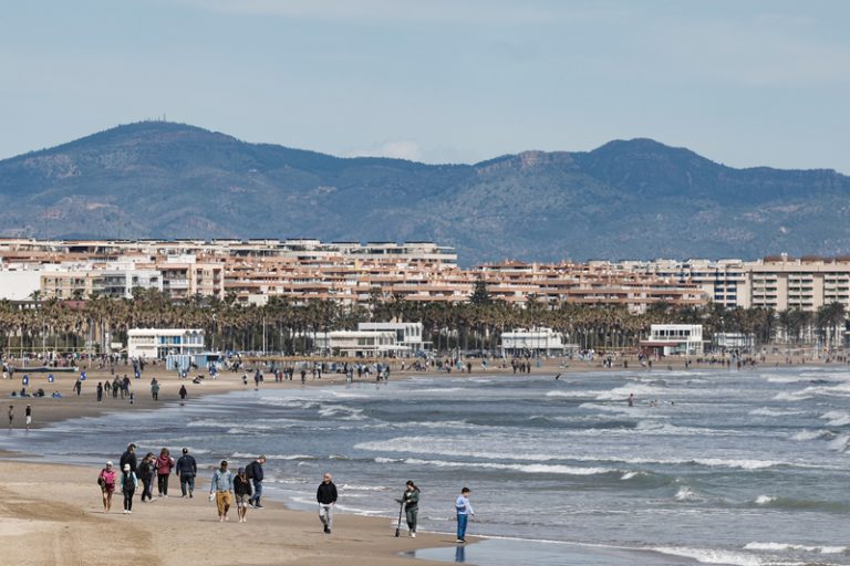 Cel poc nuvolós i pujada de temperatures en la Comunitat Valenciana