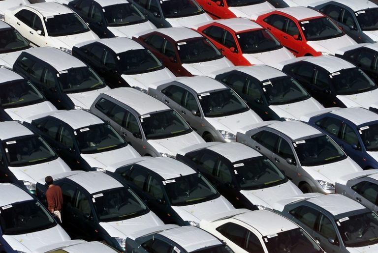 Les exportacions valencianes s’estancen en 6.238 milions malgrat l’estirada europea