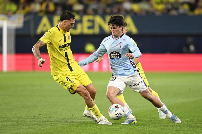 Hugo González assaborix el seu debut en LaLiga amb el Celta malgrat la derrota a Vila-real