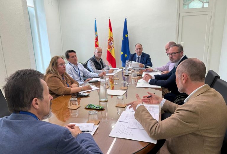 Emergències estudia amb el sector d’unflables noves mesures per a reforçar la seguretat