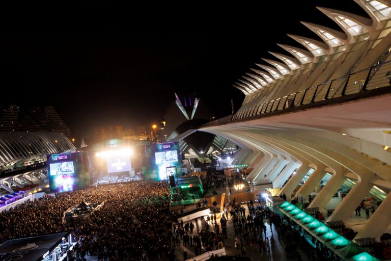 Cacsa proposa més controls per a mantindre els festivals de música i complir l’ordenança de soroll