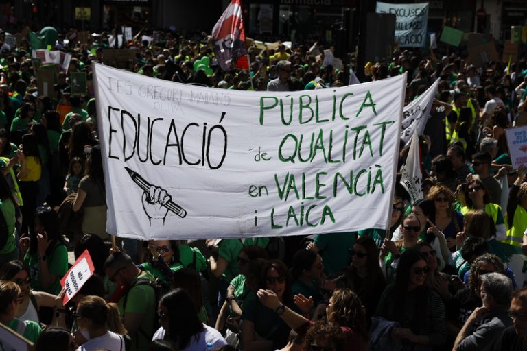 Els sindicats convoquen una vaga indefinida de docents en la Comunitat Valenciana des de l’11 de maig
