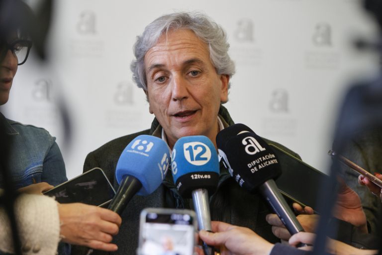 La Brigada antisuïcidis de la Policia i Raúl Mérida Gordillo, reconeguts amb els premis Units per la Pau