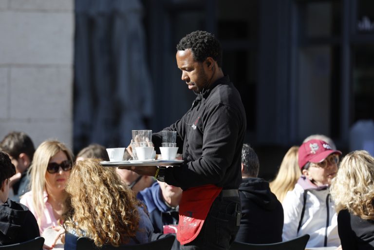 L’atur baixa al març en la Comunitat Valenciana i se situa en 288.162 persones