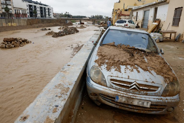 La Fiscalia arxiva la denúncia contra Revolta per l’ús de fons de la dana de València
