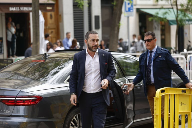L’UCO situa a Ábalos com a peça clau en la trama de màscares però apunta a Aldama com a verdader cap