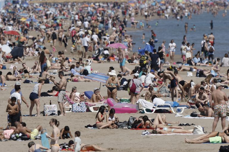 Xàtiva depassa els 30 graus en un dia de cels buidats i calor en augment