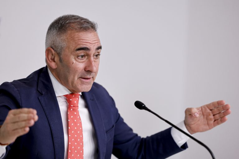 El Consell es desmarca del debat sobre la prioritat nacional i reivindica la seua gestió diària