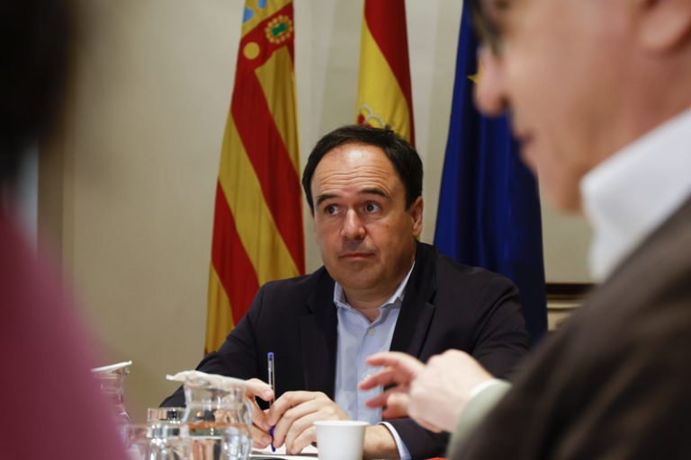 Pérez Llorca defén prioritzar el finançament enfront del dia institucional de Les Corts