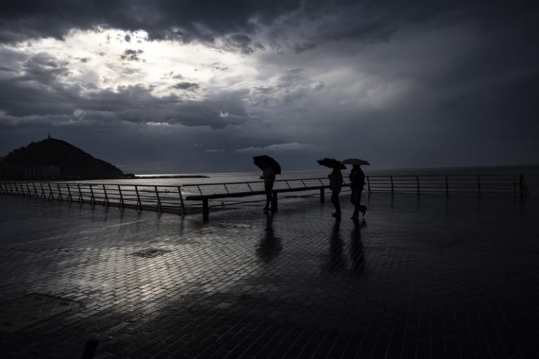 Divendres amb ruixats i tempestes intenses en l’est i sud-est peninsular