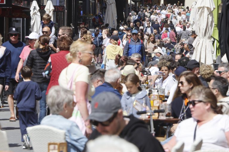 Els hotels de la Comunitat Valenciana freguen el ple en el pont de maig amb un 89% de reserves