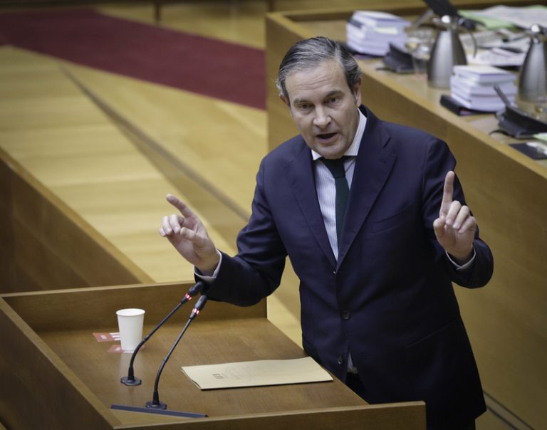El PP vincula els feixos de bitllets del cas Assut amb la seu del PSPV