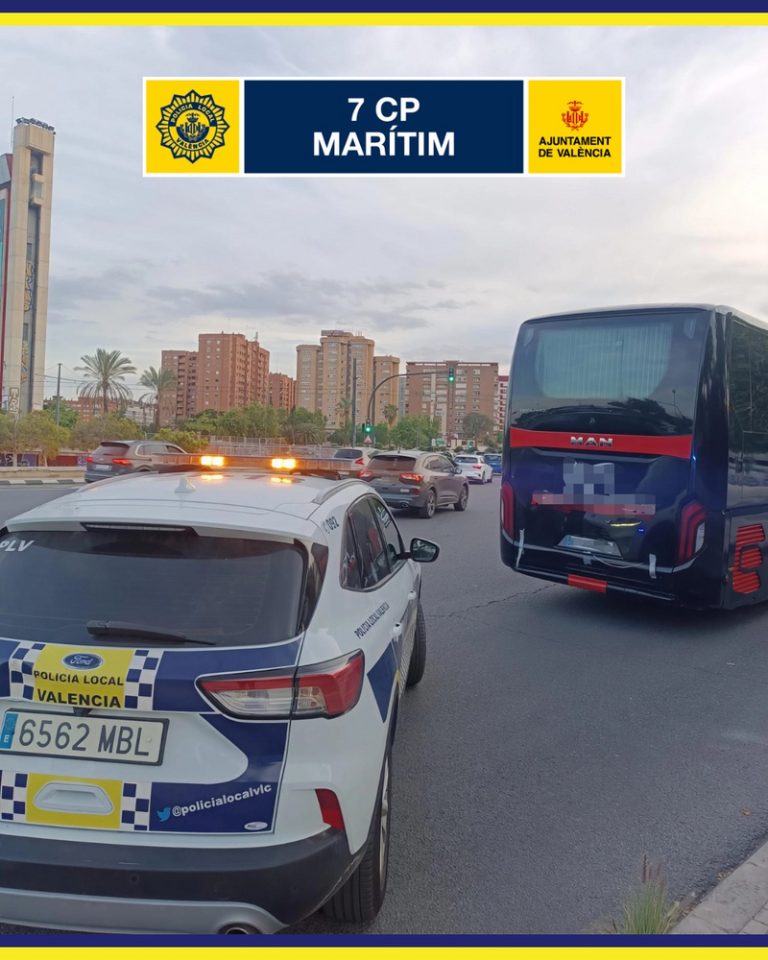 Immobilitzen un autobús a València després de donar positiu en cocaïna el xofer que esperava a 25 turistes
