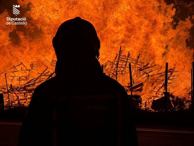 Reciplasa garantix el servici després de l’incendi en la planta de residus d’Onda