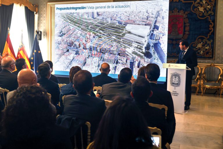 El projecte del Parc Central dividix a l’oposició entre l’optimisme del PSOE i els dubtes de Compromís, EU-Podem i Vox