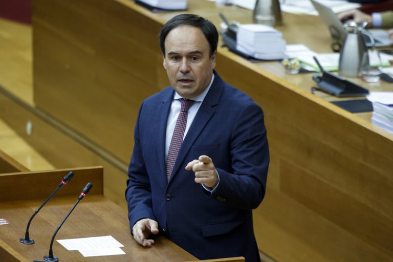Pérez Llorca defén que la seua prioritat nacional és la reconstrucció després de la dana en la Comunitat