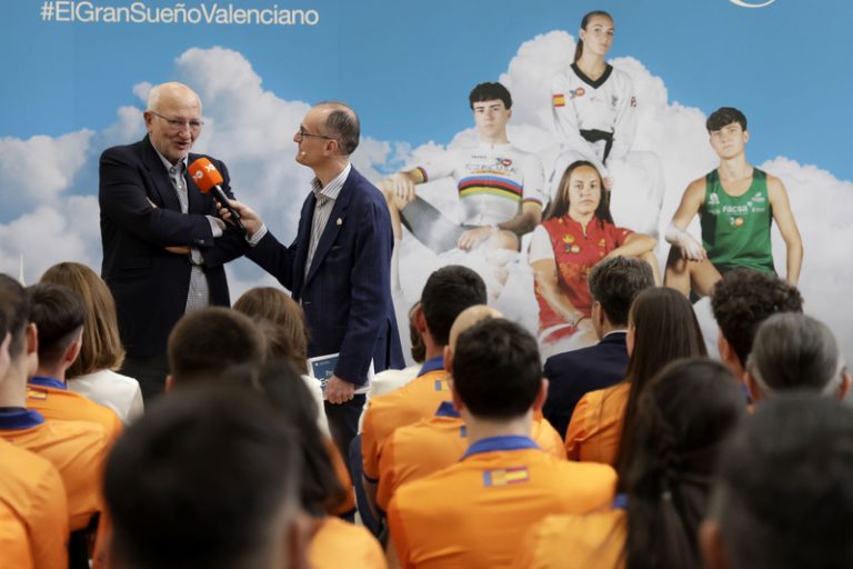 Projecte FER 2026 presenta el seu programa de beques amb 140 esportistes sota el lema Basat en somni reals
