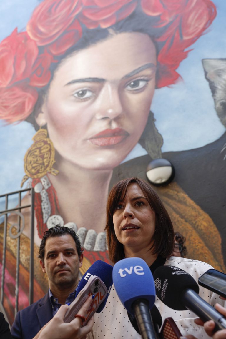 Morant acusa a Pérez Llorca de servilisme a Vox per a mantindre’s en la butaca