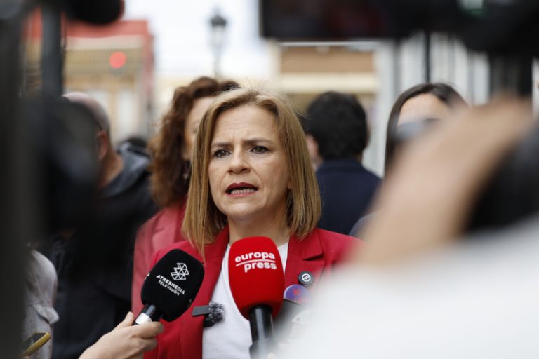 Bernabé reclama la fi del feixisme modern i de l’assetjament polític vinculat al PP