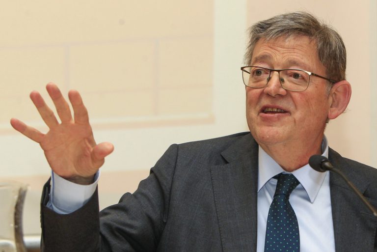 Puig reivindica a la universitat enfront de la cultura fake i el negacionismo
