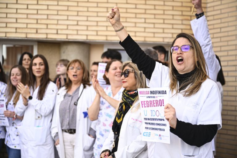 Sanitat fixa el 4 de maig per a negociar la implantació de la jornada de 35 hores