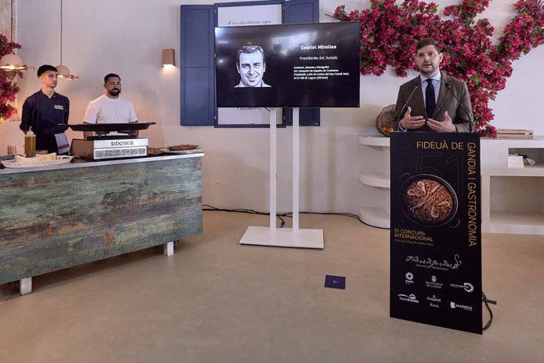 Gandia presenta la 51 edició del seu concurs internacional de fideuà, que se celebrarà el 10 de juny