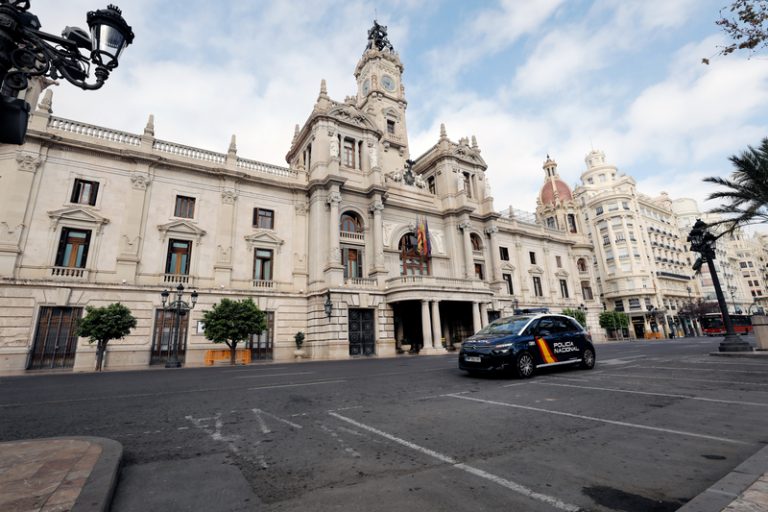 UGT defén la legalitat de la subrogació de personal de València Activa i altres entitats municipals